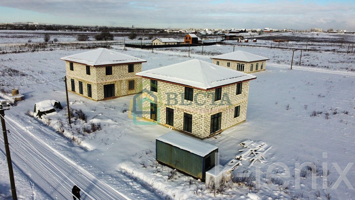 дом 240 метров, участок 10 сот